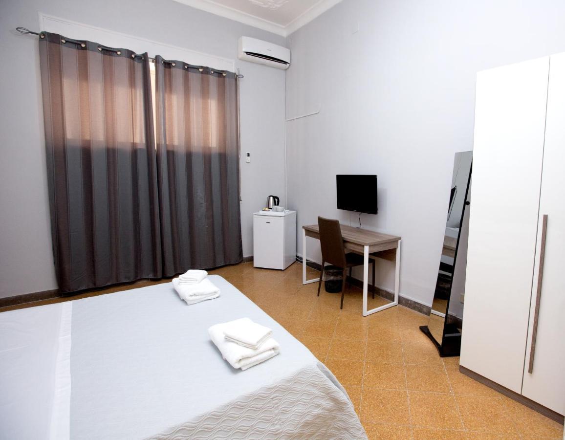 Giachi Friendly Rooms Alla Stazione Палермо Экстерьер фото